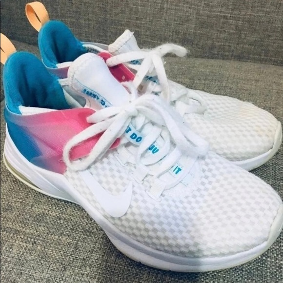 Nikes - Picture 2 of 2